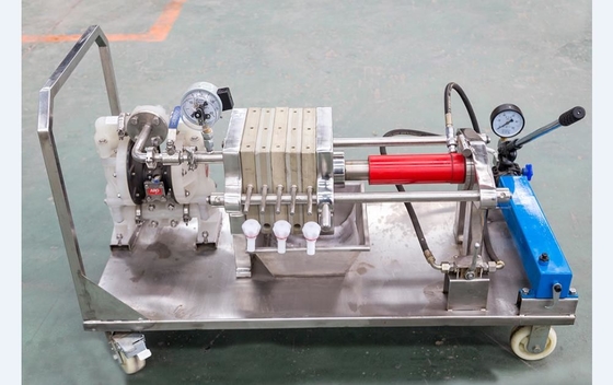 Petite machine manuelle de filtre-presse pour l'acier inoxydable de paume d'huile de table